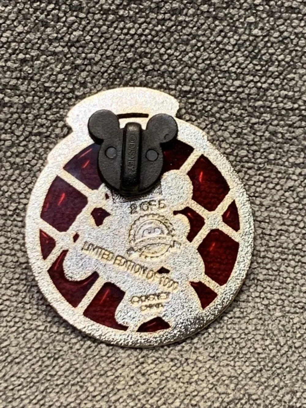 DISNEY PIN MINNIE MOUSE Silhouette Stained Glass Luggage WDW Marquee LE 1000 KG